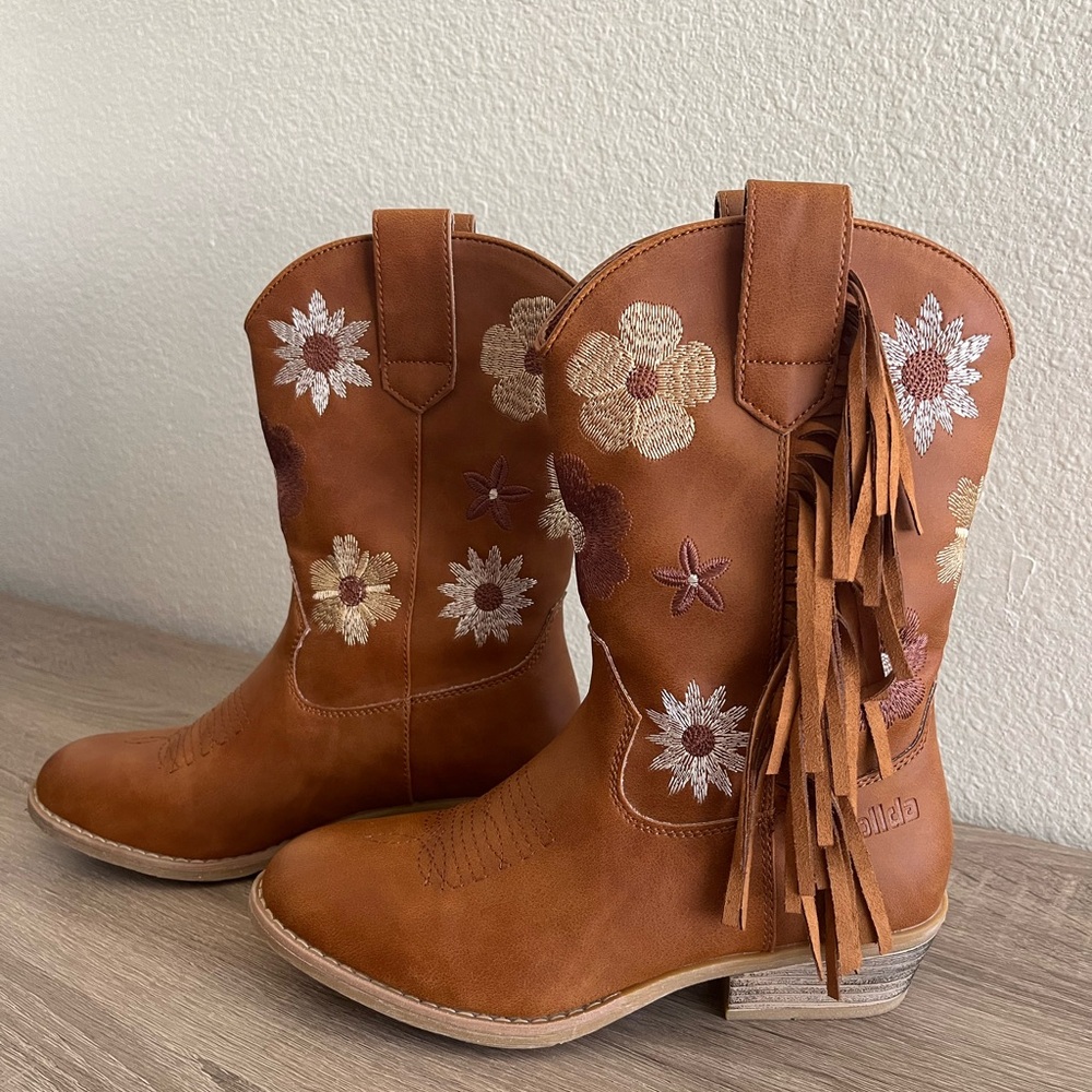 Rollda Floral Embroidered Girl’s Boots 3 Cowgirl with Fringe Pull on